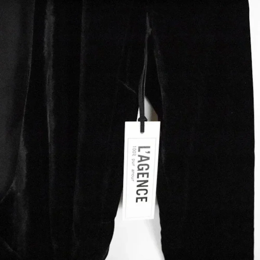 ❌❌❌ SOLD ❌❌❌ L'AGENCE $750.00 BNWT BLACK Velvet Rosalind Wrap Dress XS - Picture 4 of 9